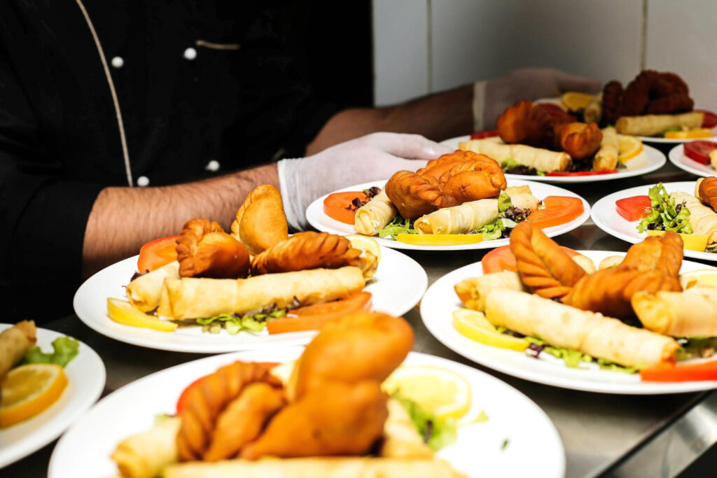 cost to hire a caterer